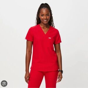 FIGS RED CATARINA ONE POCKET SCRUB TOP